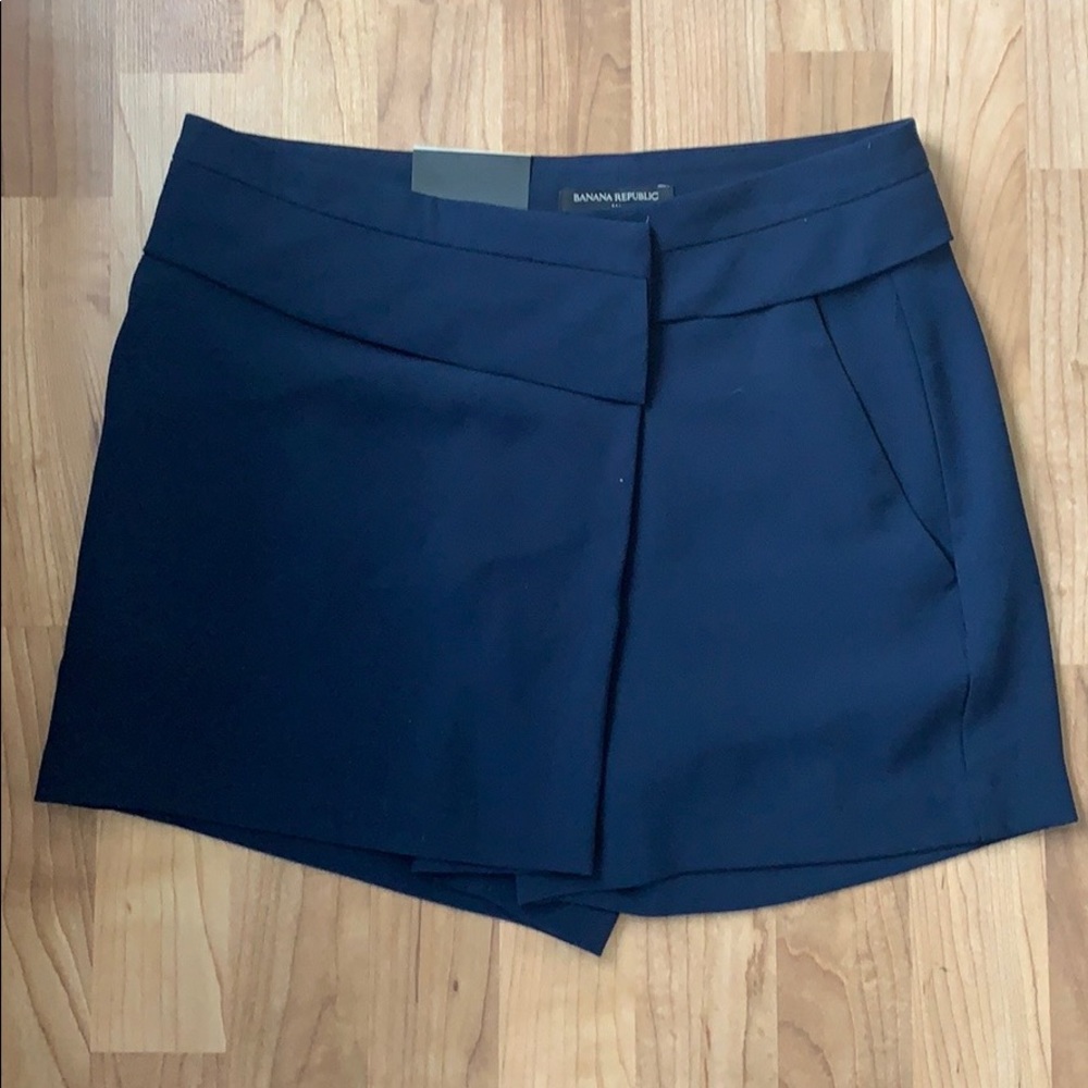 ☀️Banana Republic Short Skort 4 1/2” NWT Navy
